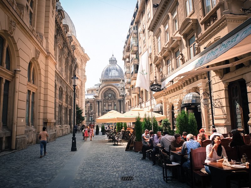 BVHoliday's tweet photo. #cheap &amp; #wonderful #trip in #Europe; #experiencebucharest, the fourth cheapest tourist destination in the world   
https://t.co/lsETIwB0YY https://t.co/ziRGvO5mXi