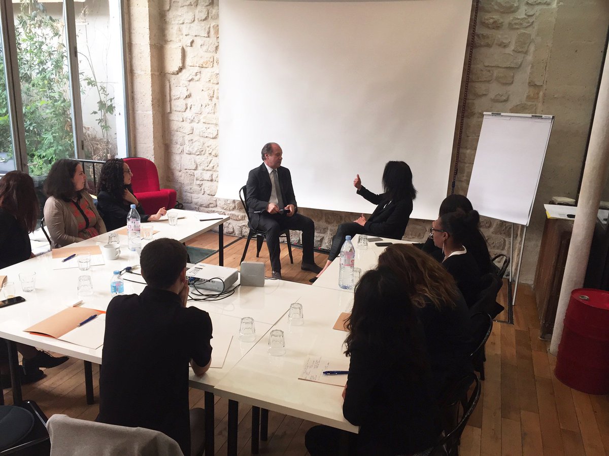 Talents_Box's tweet photo. Première session inter-entreprises "Devenir Manager" #Formation #Manager #FOCUSTRAINING  pour une prise de fonction réussie... https://t.co/DtQcltwwkS