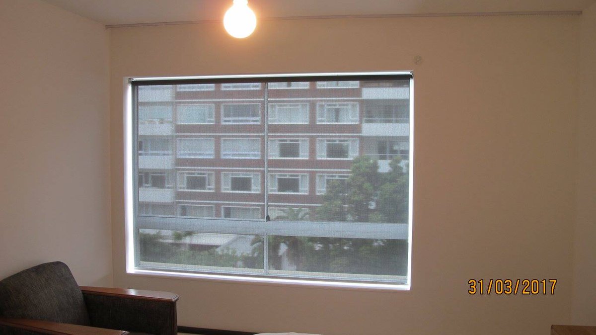 Zuid-Afrika &amp; Verosol gaan heel goed samen! 😍
Check dit mooie woonhuis in Seapoint Kaapstad met gemotoriseerde SilverScreen Roller Blinds.
