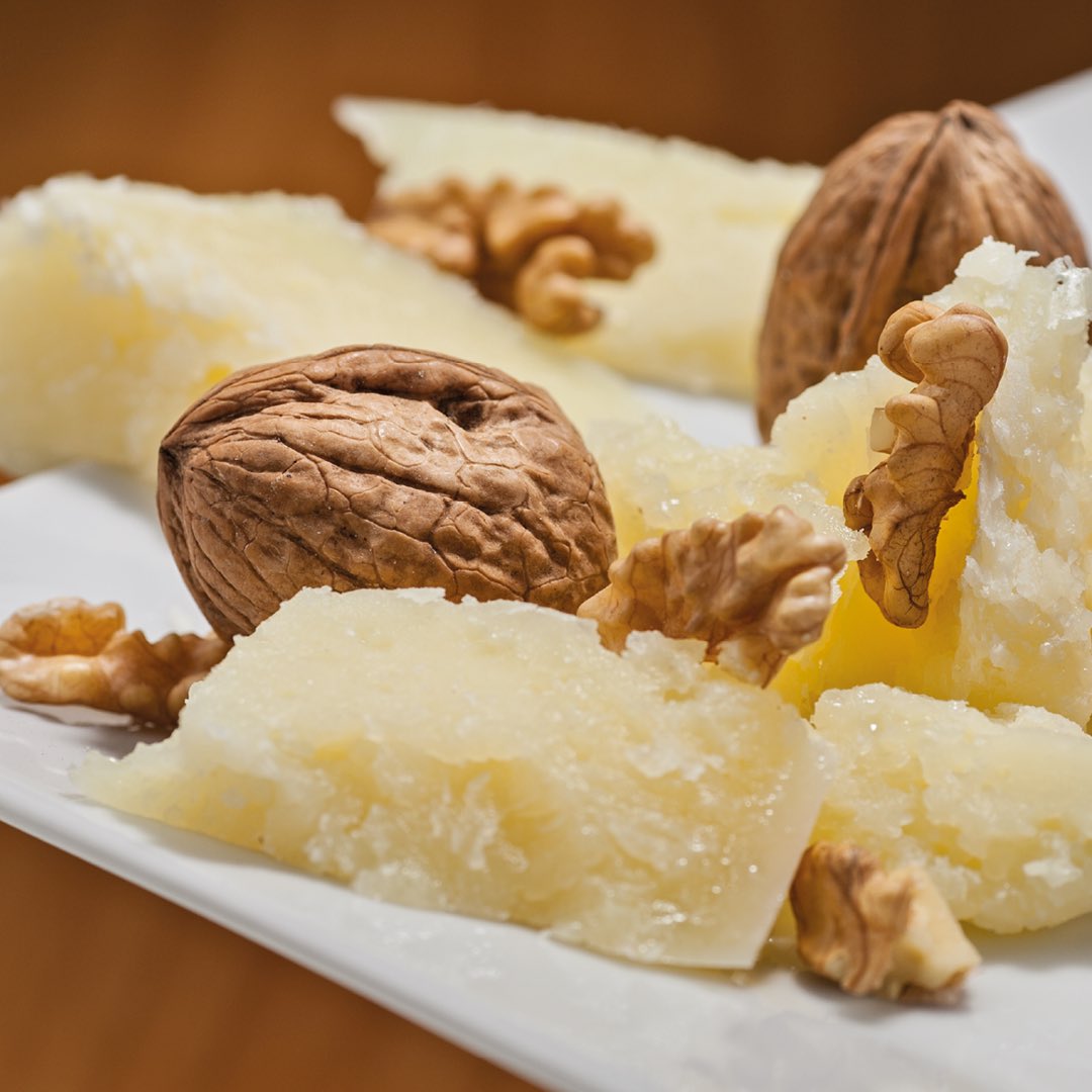Pecorino Toscano DOP (@pecorinotoscano) on Twitter photo Vuoi fare un #break!? Allora fai il pieno di #energia con #noci e #pecorinotoscano! Uno #spuntino #sano e #veloce! #foodie #foodporn #food Vuoi fare un #break!? Allora fai il pieno di #energia con #noci e #pecorinotoscano! Uno #spuntino #sano e #veloce! #foodie #foodporn #food
