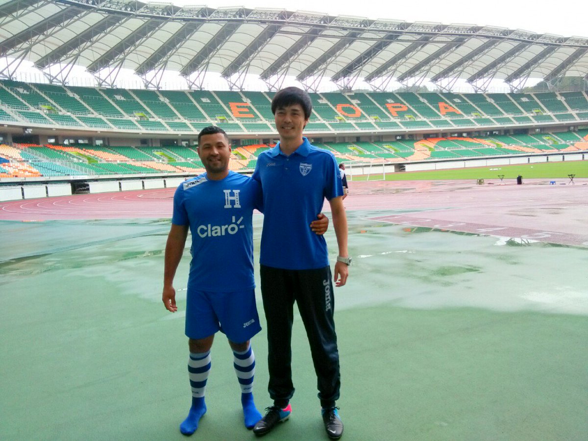 山野陽嗣 Yoji Yamano Ar Twitter U日本代表戦は2ー3敗北 とても悔しいが日本 ホンジュラス 両国にとって意義ある試合になったと思う 母国日本で日本相手にホンジュラス国歌斉唱し戦うのは言葉では表現できない心境だった 日本サポが試合後ホンジュラスに温かい 山野陽嗣 Yoji Yamano Ar Twitter U日本代表戦は2ー3敗北 とても悔しいが日本 ホンジュラス 両国にとって意義ある試合になったと思う 母国日本で日本相手にホンジュラス国歌斉唱し戦うのは言葉では表現できない心境だった 日本サポが試合後ホンジュラスに温かい