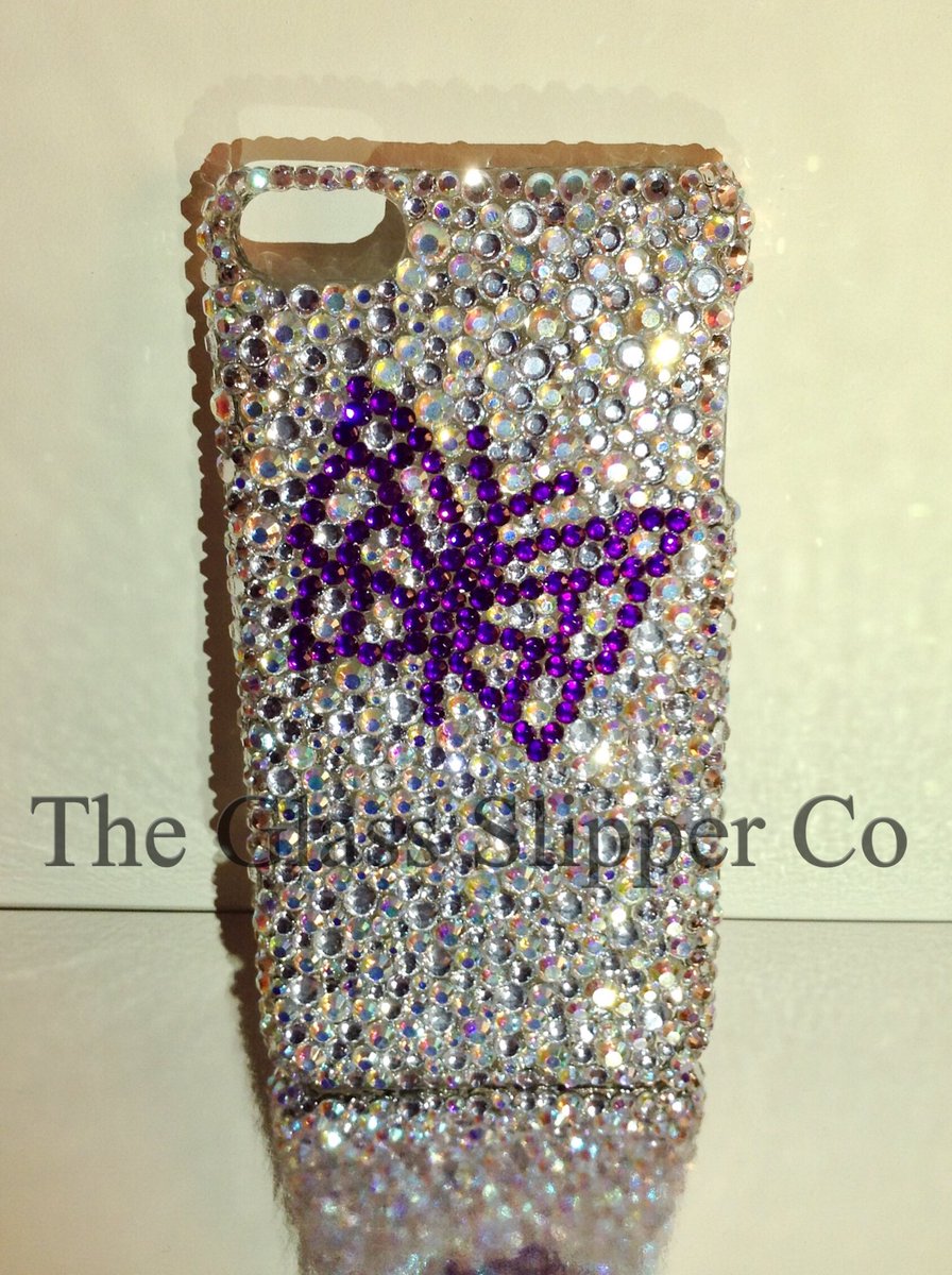 GlassSlipperCo's tweet photo. * N E W  C O M M I S S I O N * IPod 6 hard case, hand encrusted in 'Ice Fusion' with violet butterfly detail...what do you think?? https://t.co/cJ8sHMLKEj