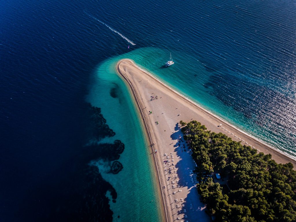 LikeCroatia's tweet photo. Behold the Beauty of Zlatni Rat - https://t.co/r3Qafl8yLZ https://t.co/7awdJgazu8