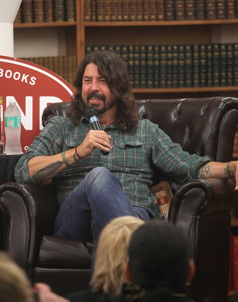 GrohlVeryGrohl's tweet photo. Carokunz:  Dave And Virginia Todayphoto By Steve Zak Photographymore htt... https://t.co/6cHXWS3Wd7 #DaveGrohl https://t.co/F5v1m4bmur