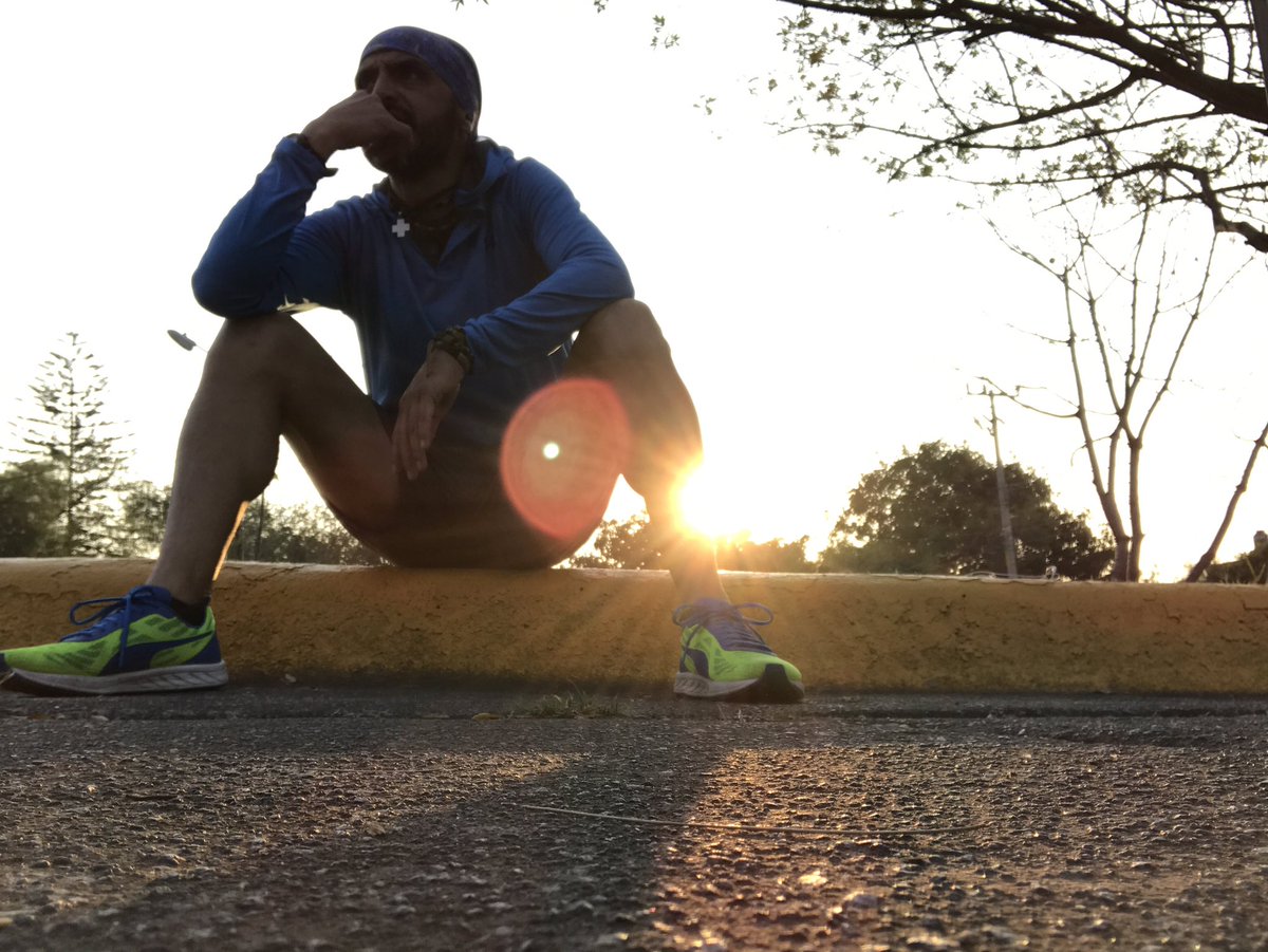 PpValdesS's tweet photo. #YoElegiCorrer y hacer nuevos senderos, a transitar por donde nadie se atreve #NiQuienSeRaje a la locura #MiVicioEsCorrer y amar intenso! https://t.co/WNcnqtRy4Y
