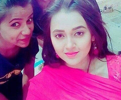 vina_rivno's tweet photo. @tejasswiparkash beauty and elegance tejasswi😘💕💞💗💓 https://t.co/tTZslNpZyU