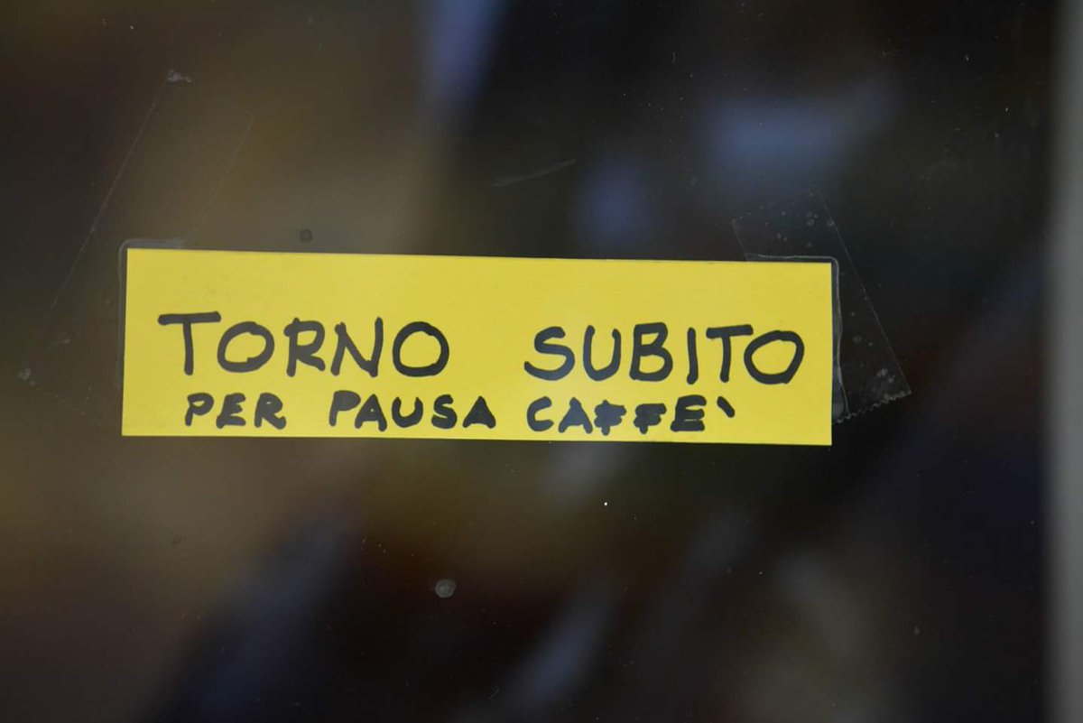 jaygiei's tweet photo. @coniglioradio2 Trovato sulla porta di uno dei pochi bar dell'isola di Lipari. Leggerlo mi ha fatto sentire molto italiano! https://t.co/T9kHpnTkKR