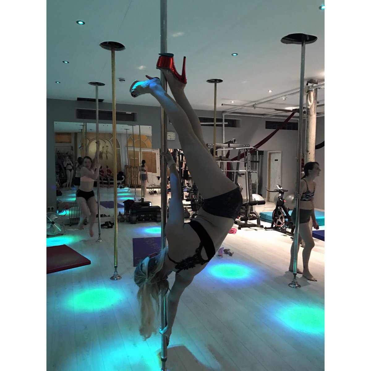 smisarko's tweet photo. Need to sort out my feet position, but D move, feels good to get some of my wrist strength back even if it comes and goes 🙌😊💪 https://t.co/2IajIrzWZ6