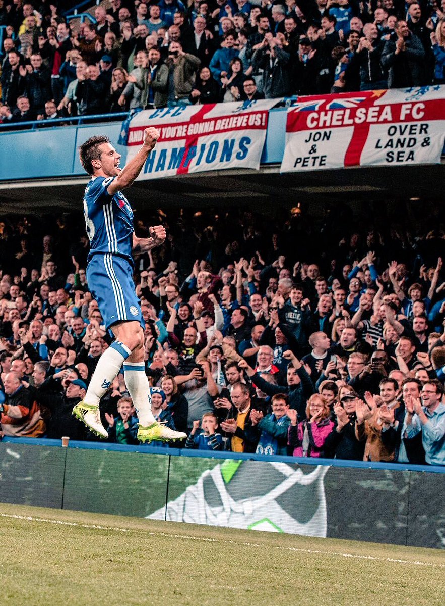 siphillipssport's tweet photo. Epic shot! With the old guard finally filtering out, I fully expect this man to step up next season and help fill the void #chelseaman https://t.co/FxUPhAgHam