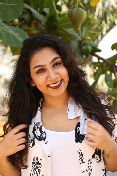 haneechavan's tweet photo. A world within a word, Smile!
#teamhanee #youtuber #blogger #celebrities #bollywood https://t.co/uBmBejTiCJ