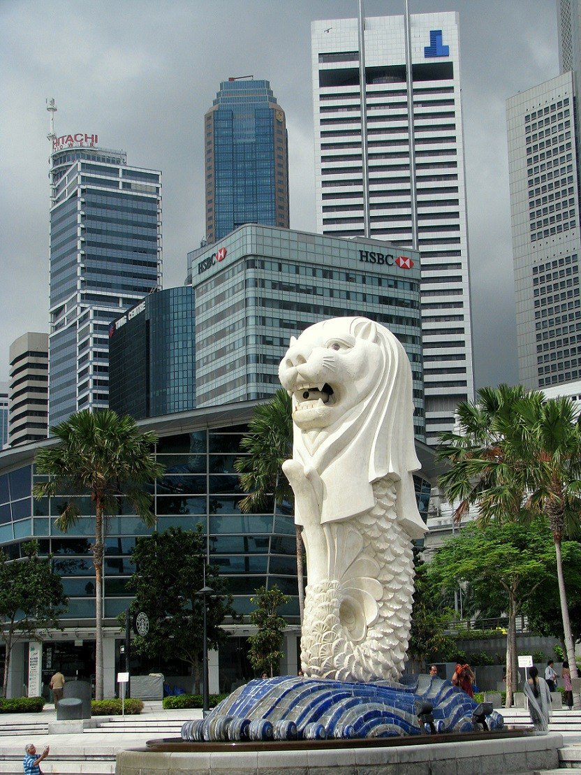 Singapore: MERGING LION WITH MERMAID (2) glimpsesoftheworld.travel.blog/2017/05/16/sin…
