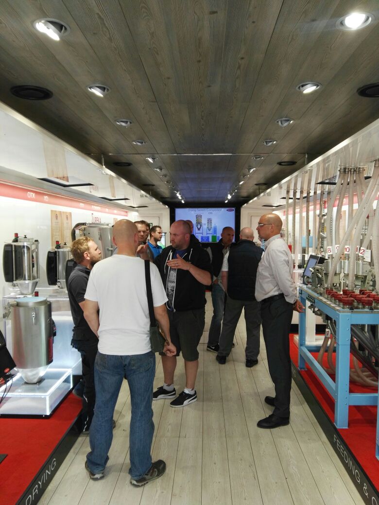 #morettoinmotion live from #CzechRepublic .. discovering #moretto's technology ..