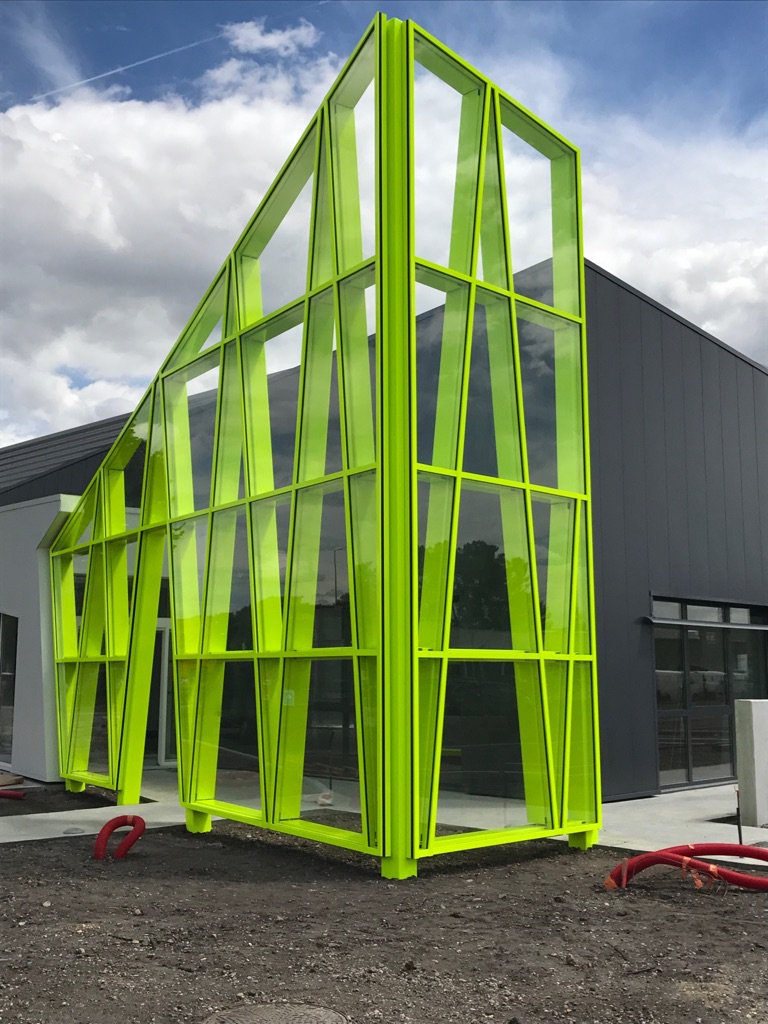 SARL_ALUMIN's tweet photo. Fin de pose : Mur Rideau jaune fluo à #Merignac avec #vitrages autonettoyants. #Menuiseries #MurRideau https://t.co/U3bPzhe9ek