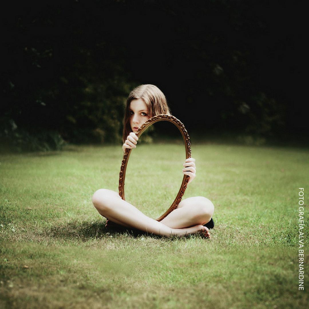 Ifeelgoodbcn's tweet photo. ¿Sientes tu cuerpo? ¿Lo escuchas? ¿Le das lo que necesita? ¿Lo sientes como tuyo o de los demás? https://t.co/0OniqO74IV #bebodypositive https://t.co/wJPP54DI9F