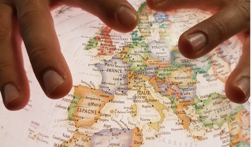 robertoestelles's tweet photo. How to harness globalisation? The European perspective on opportunities, challenges and fears #FutureOfEurope https://t.co/Swlv7J5W3F https://t.co/ajt6caTxeQ