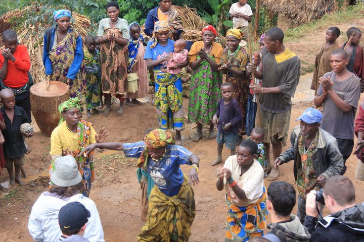 We are providing the opportunity to experience the #Batwa’s way of life with #MutwaGUIDE &amp; know Batwa traditions.
primatesafari.com/batwa-pygmies/