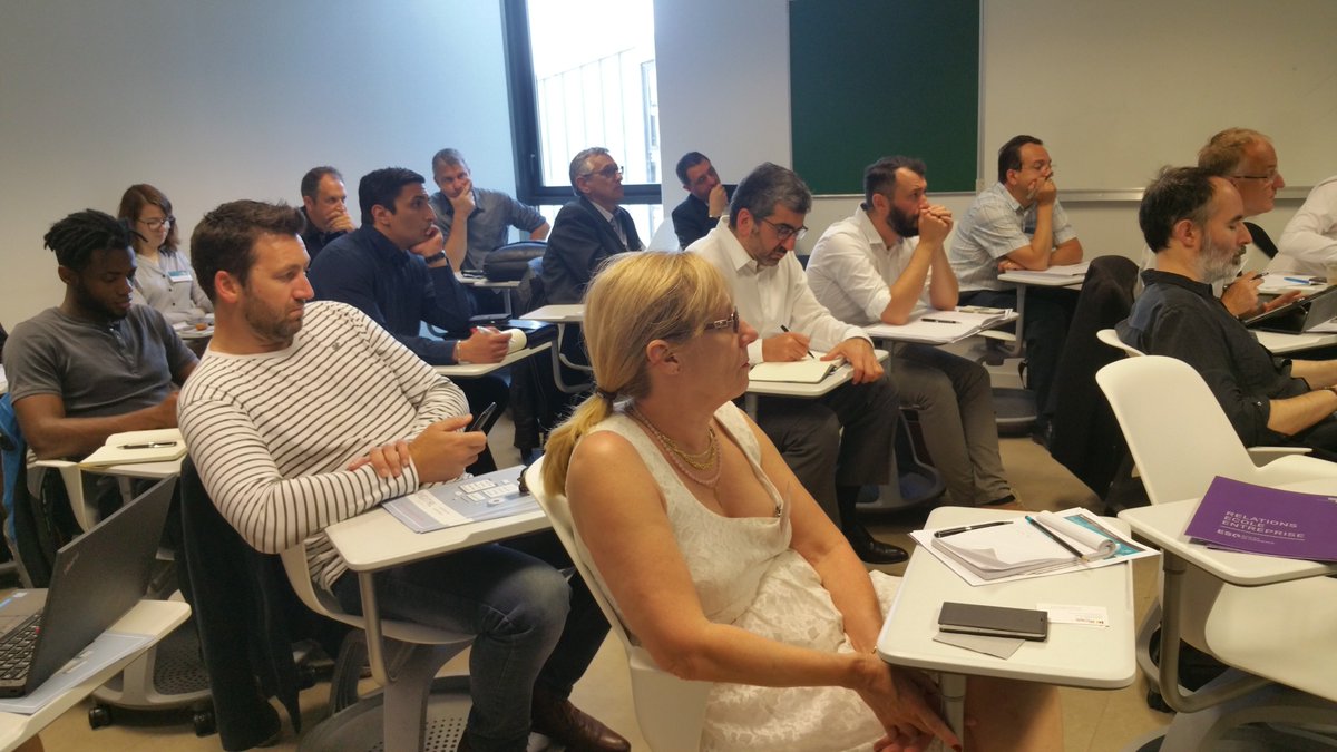 Weenove's tweet photo. Notre #PDJ autour de la #data c'est now chez @DigitCamp en partenarait avec @BD_Group #Bordeaux https://t.co/Ognq70RiXU