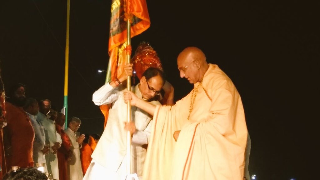 namamidevinarmade tweet media