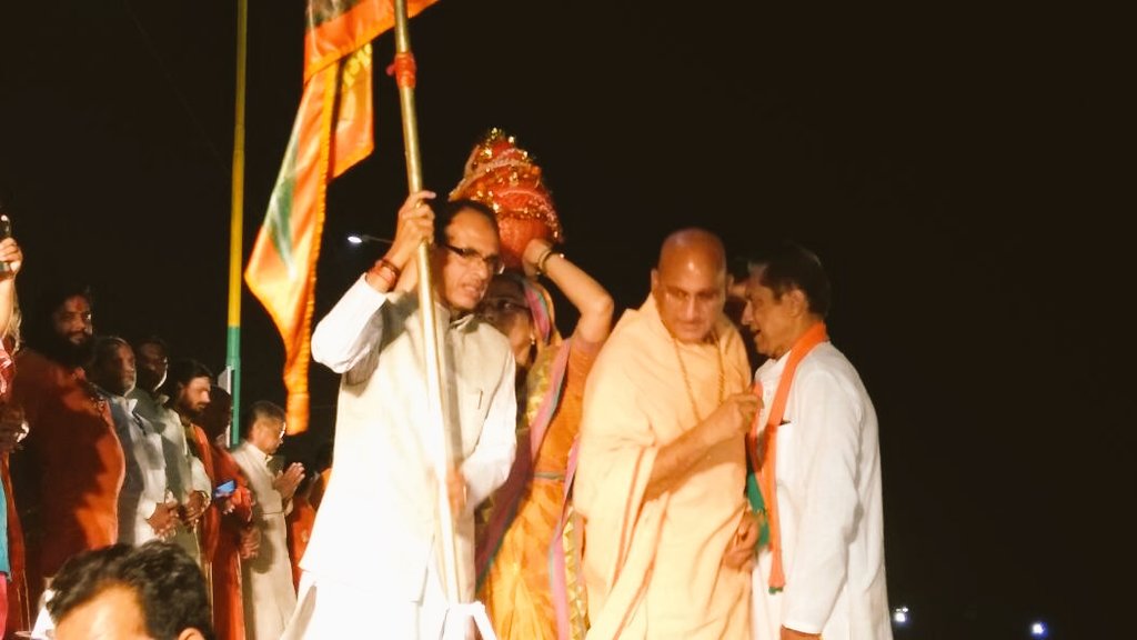 namamidevinarmade tweet media