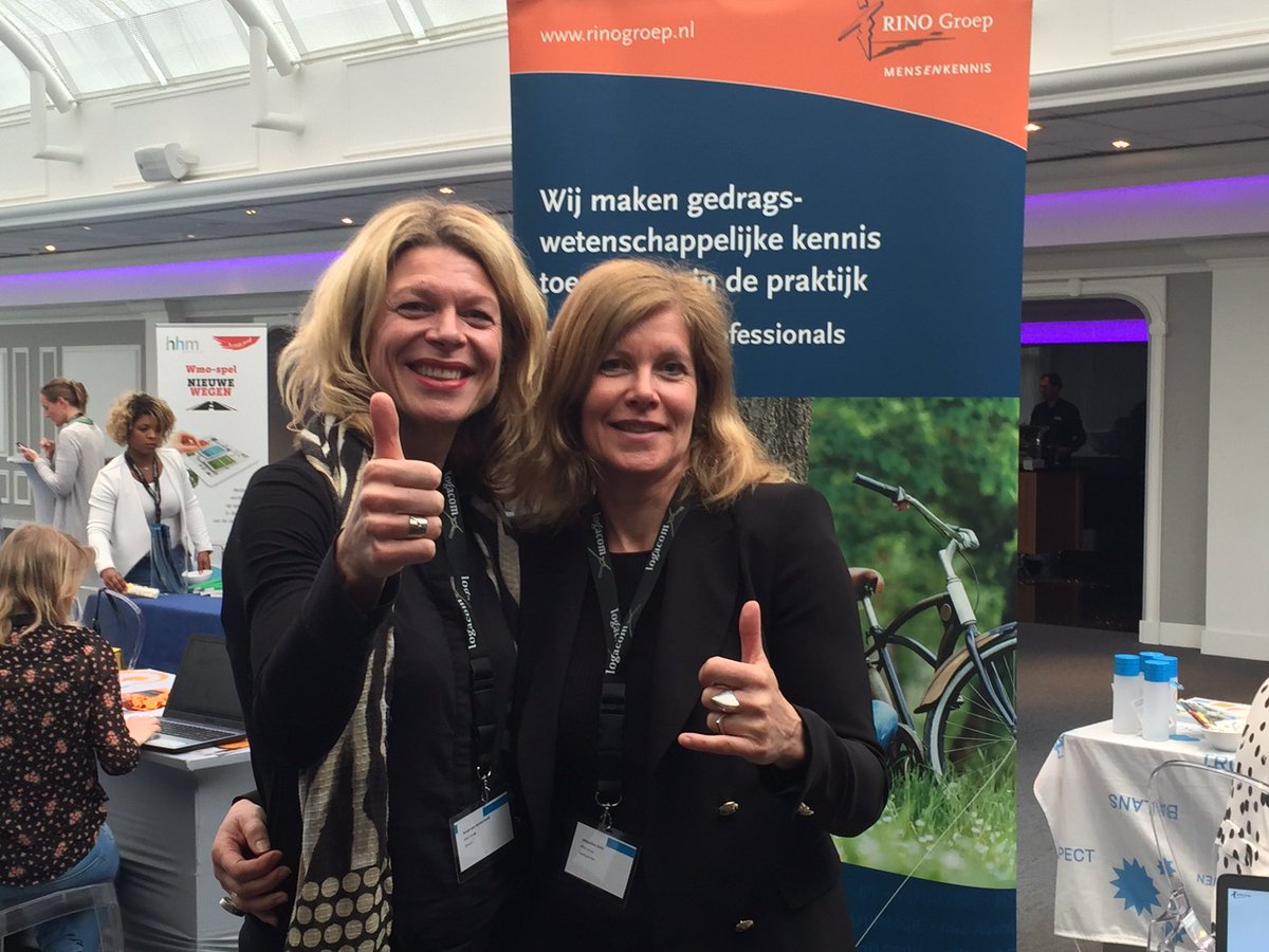 charlygreennl's tweet photo. Samen met #RINOgroep in op congres kracht sociale wijkteams!versterkende rol leefstijl bij herstel! Hoe? @charlygreennl https://t.co/ESUVZnnNHm