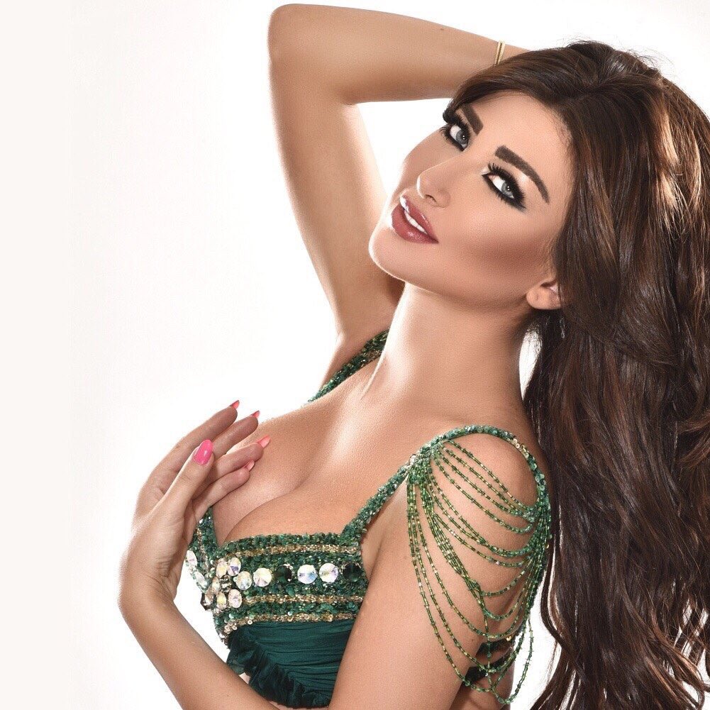 Nagham_Dancer's tweet photo. #Nagham_Dancer #الراقصة_نغم
شاهدوا الكليب الجديد على هذا الرابط - #بتناديني
https://t.co/orWVKD99Ke https://t.co/70d3BXvWij