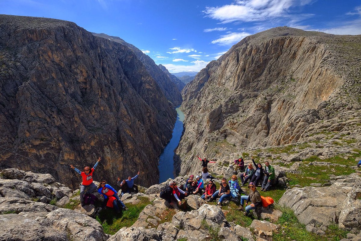 Dünyanın 2. büyük kanyonunun Erzincan ilinin Kemaliye ilçesindeki KARANLIK KANYON olduğunu biliyor musunuz? facebook.com/datatur/?fref=…
