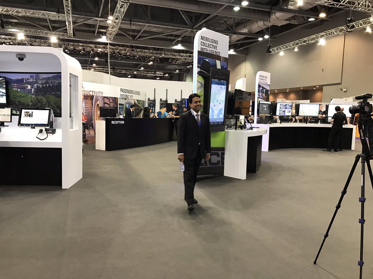 MotoSolutionsAP's tweet image. Camera crew setting up for some pictures &amp;amp; videos specially for twitter followers @CCWorld #mobileintelligence. Stay tuned for updates.