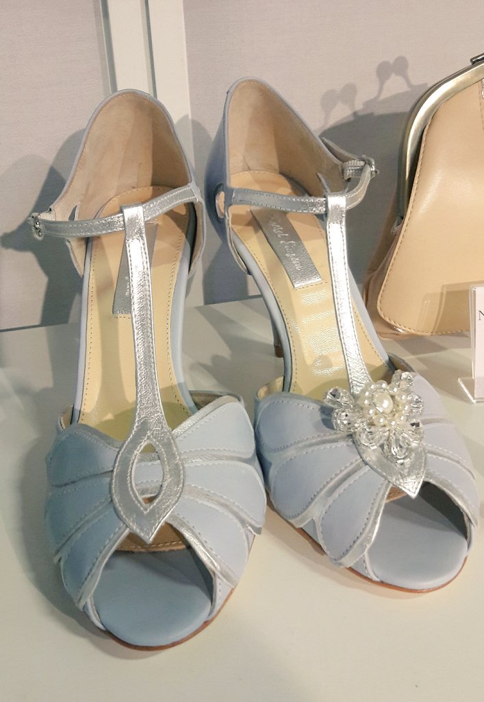 CountyWeddings's tweet photo. We found your something blue and some blooming lovely accessories from @rachelshoes at @WhiteGallery yesterday 🌹🌸 #WGL17 #bridal #footwear https://t.co/fc6IqshnZL