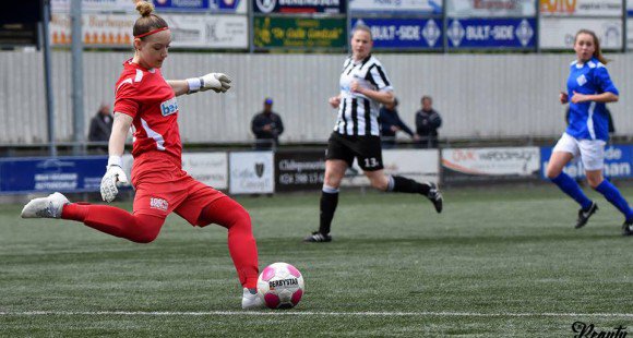 Nieuwe ploeggenoot voor Kelly Simons en <a href="/livaerts/">Liv Aerts</a> bij Mönchengladbach. "Denk dat ik dit aan kan." #vrouwenvoetbal voetbalcentraal.nl/nieuws/149361/…