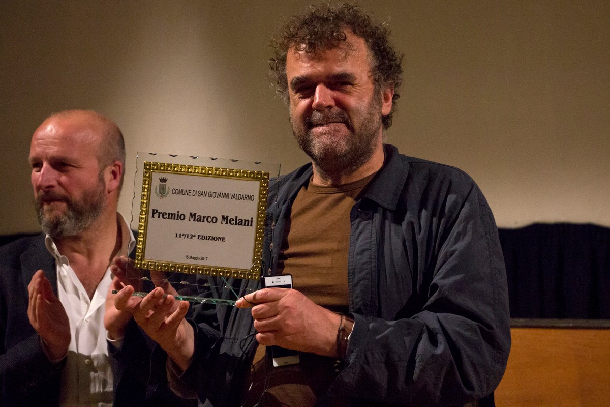 CasaMasaccio's tweet photo. Premiazione di #PippoDelbono per l'11ª/12ª ed. del premio cinematografico “in memoria” di Marco Melani. #EnricoGhezzi #PremioMarcoMelani https://t.co/BkTdZimlc6