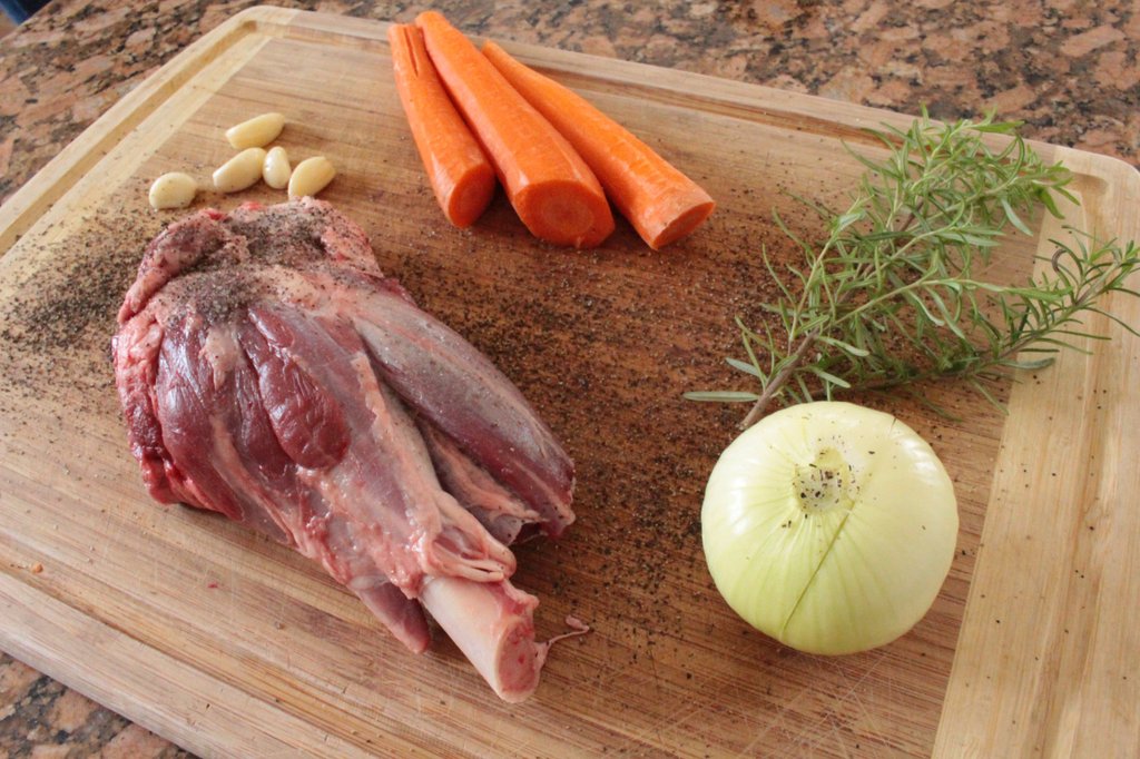 "Lamb shank is used primarily in roasting and grilling purposes" goo.gl/s8nKBv #Wine #easter #Great