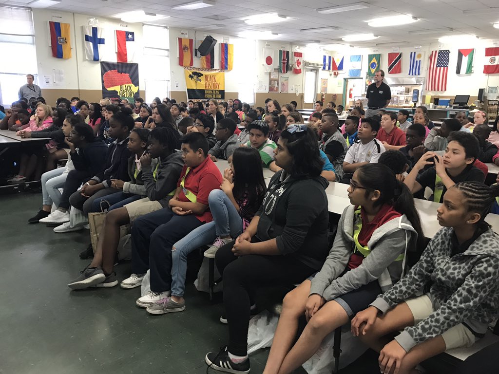 AimeePerlmutter's tweet photo. Another fun morning of talking to our future Mustangs!  Thanks for having us, @wynnebrookelem! Welcome to  @JeagaMiddle!  @pbcsd https://t.co/HGgxpIApTp
