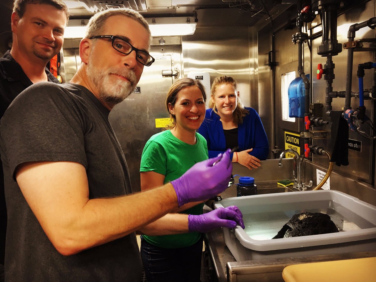 Join us today (5/16) at 3 pm EDT on Facebook for a LIVE Q&amp;A w/ #Okeanos science team: facebook.com/OceanExplorati…