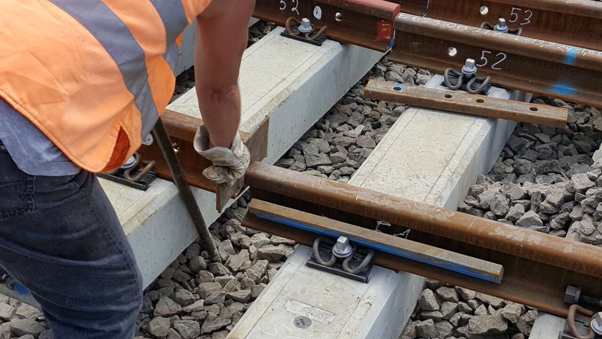 Deutsche Bahn AG tweet media