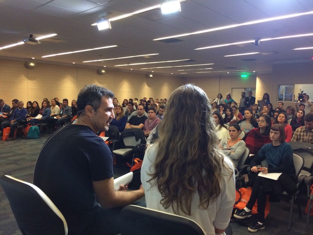 DonWebOficial's tweet photo. "Una tienda online se resuelve en 7 días, es muy rápido", dice @FAbifunes de @DonWebOficial en #eBusinessTour https://t.co/bVEDKEoBWJ
