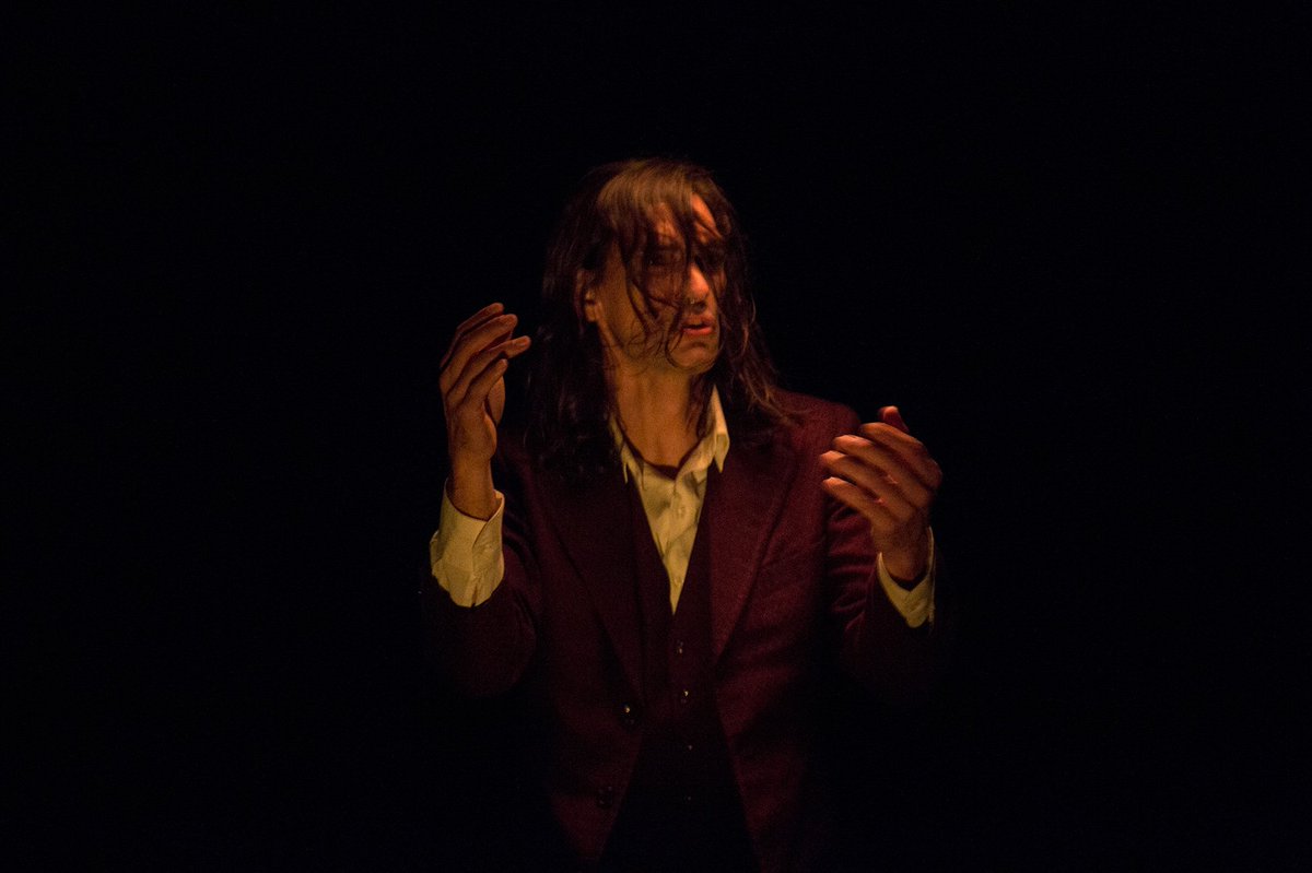 Este #finde --> #teatro #Bufón viernes 21:30 y #ElSecretariodeJoyce sábado 21:30hs. goo.gl/Do7phQ @AgendaGamba @Pulxo951 <a href="/MIAFM/">MIA FM</a>