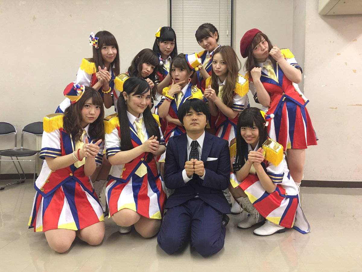 はしも A Twitter ものまねakbの解散が決まって涙が止まりませんでした 悲しみの表情でパシャリ ものまねグランプリ ものまねakb