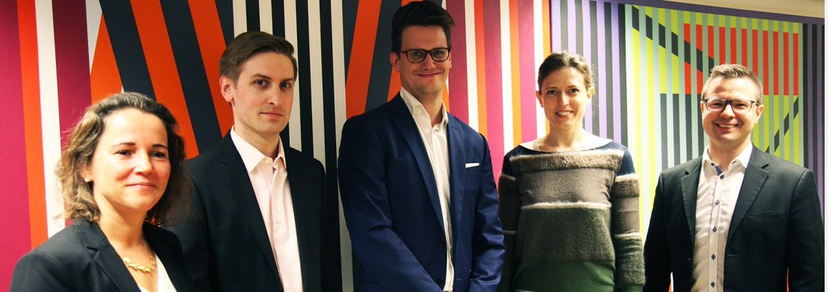 <a href="/Claned_/">Claned</a> <a href="/htuomola/">Henri Tuomola</a> Maankoodauskurssi #2:lla. Aiheena on koulupudokkaiden identifioiminen analytiikan avaulla. #mkk2 
teknologiateollisuus.fi/fi/data-auttaa…