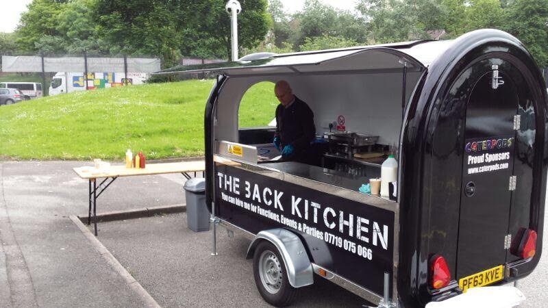 LivHomelessFC's tweet photo. @jowhiley @LivHomelessFC is useing one of Ginos recipes from the book this wk #cookingonabudget #endpoverty #Teamcommunity #TheBackKitchen https://t.co/cz4uWdDLox