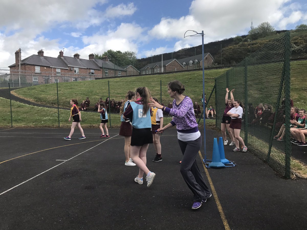 smhsnewrype's tweet photo. Some great action shots at #Year9Netball https://t.co/YBRgRSwCMi