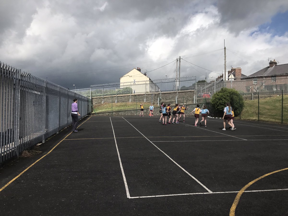 smhsnewrype's tweet photo. Action Shots #Year9Netball https://t.co/k3gWMWhwQe