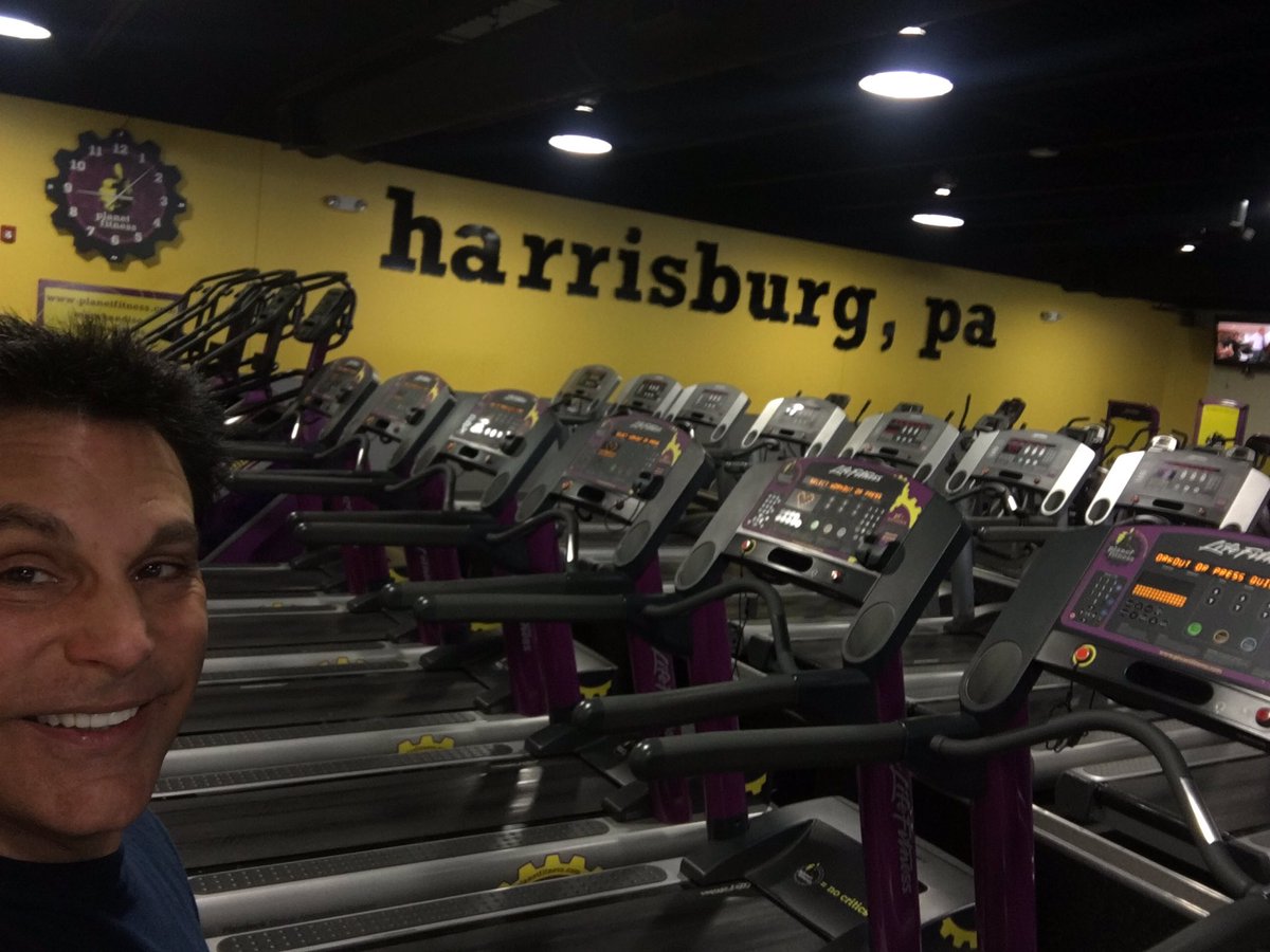 MarcMero's tweet photo. BIG Day in Pennsylvania! Start at the gym in Harrisburg then on to our life changing event at Hershey Middle School. #TimeisNowTour https://t.co/w1S8HCW8ti