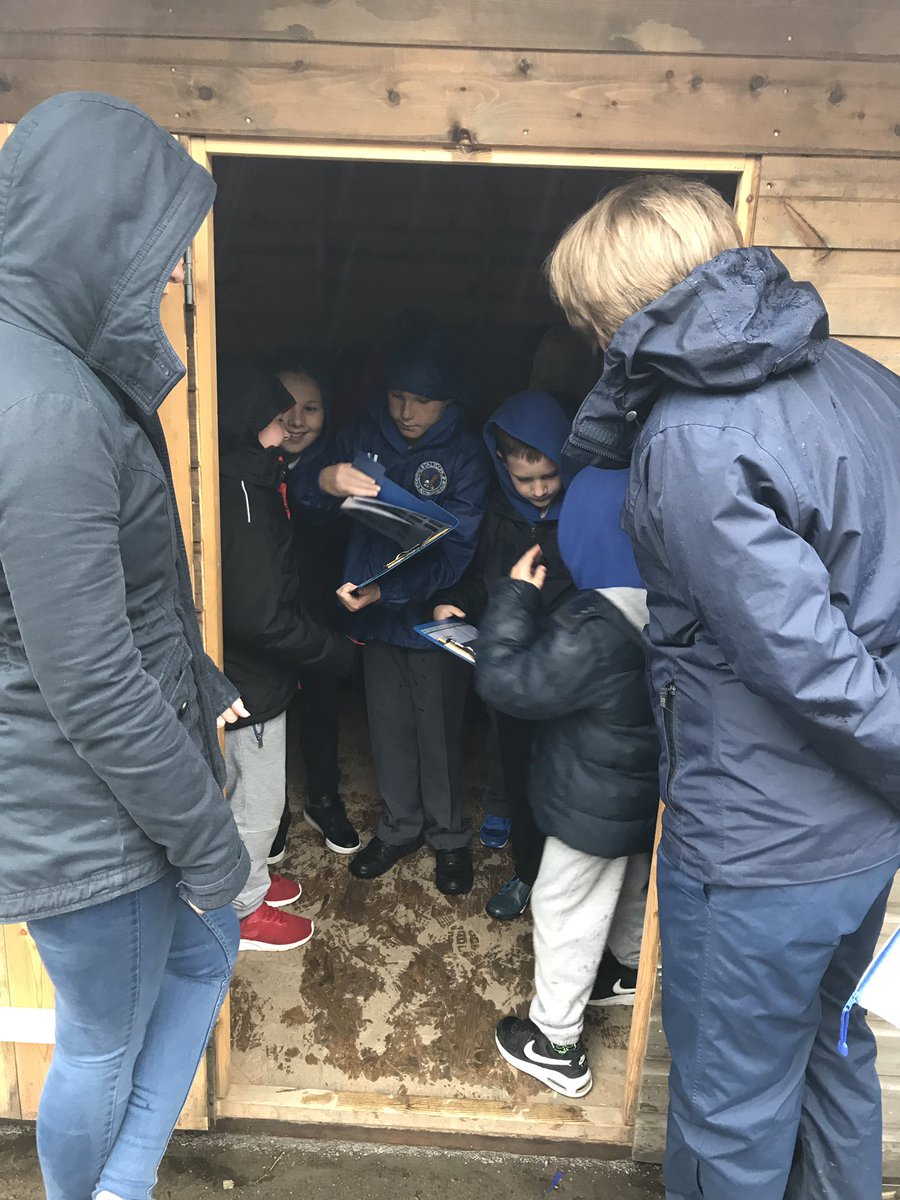 CCPPSchool's tweet photo. πLooking for habitats #ccpY34 #ccpscience @RSPBCymru π https://t.co/k6p395MLqv