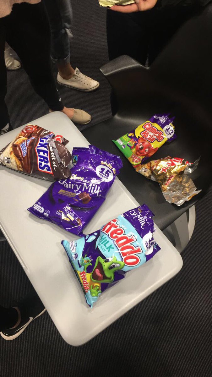 laskaris1995's tweet photo. Last EDFD tutorial 😞 learnt so much in this class this semester! Celebrating with 🍫 #acuedu_p https://t.co/e8HrIn2XlC
