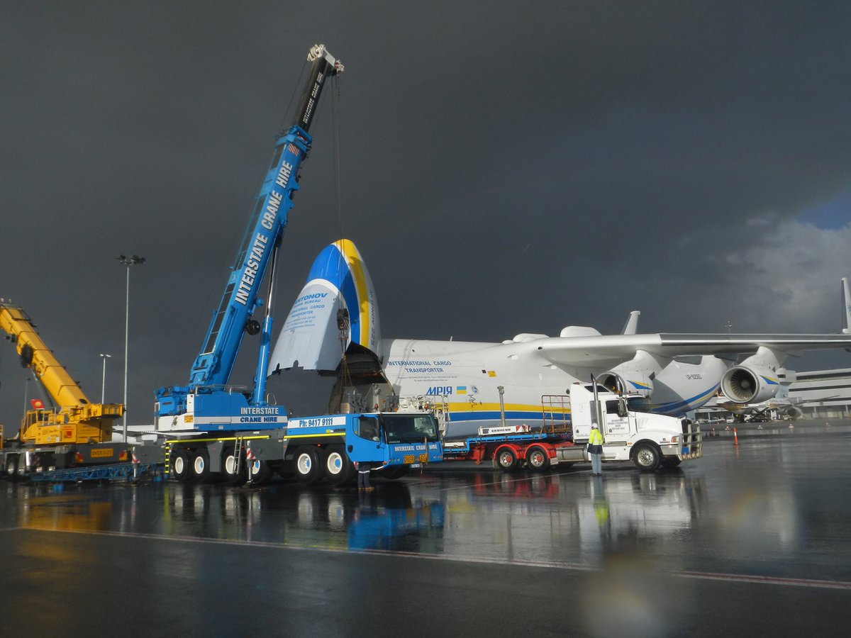 AntonovCompany's tweet photo. On 16 May 2016, #AN225 complete first visit to Australia. AN-225 of @AirlinesAntonov landed at @PerthAirport, #Australia.  #avgeek #Ukraine https://t.co/IvsIkBcnYh