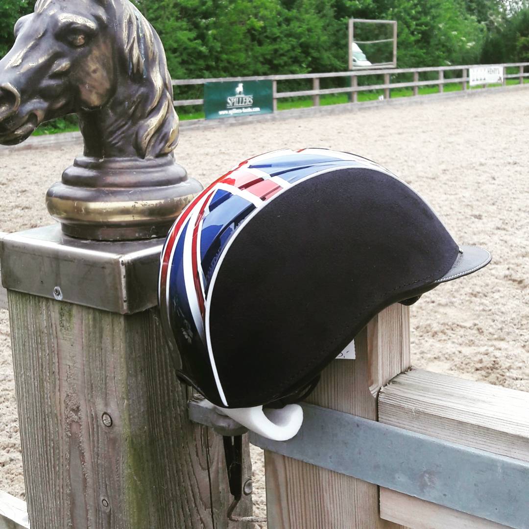 scharfuk's tweet photo. @TeamGBR. Be proud to be British! #designyourown #bespokehats #makeityours #aheadofthegame https://t.co/uZ2AILV2yy