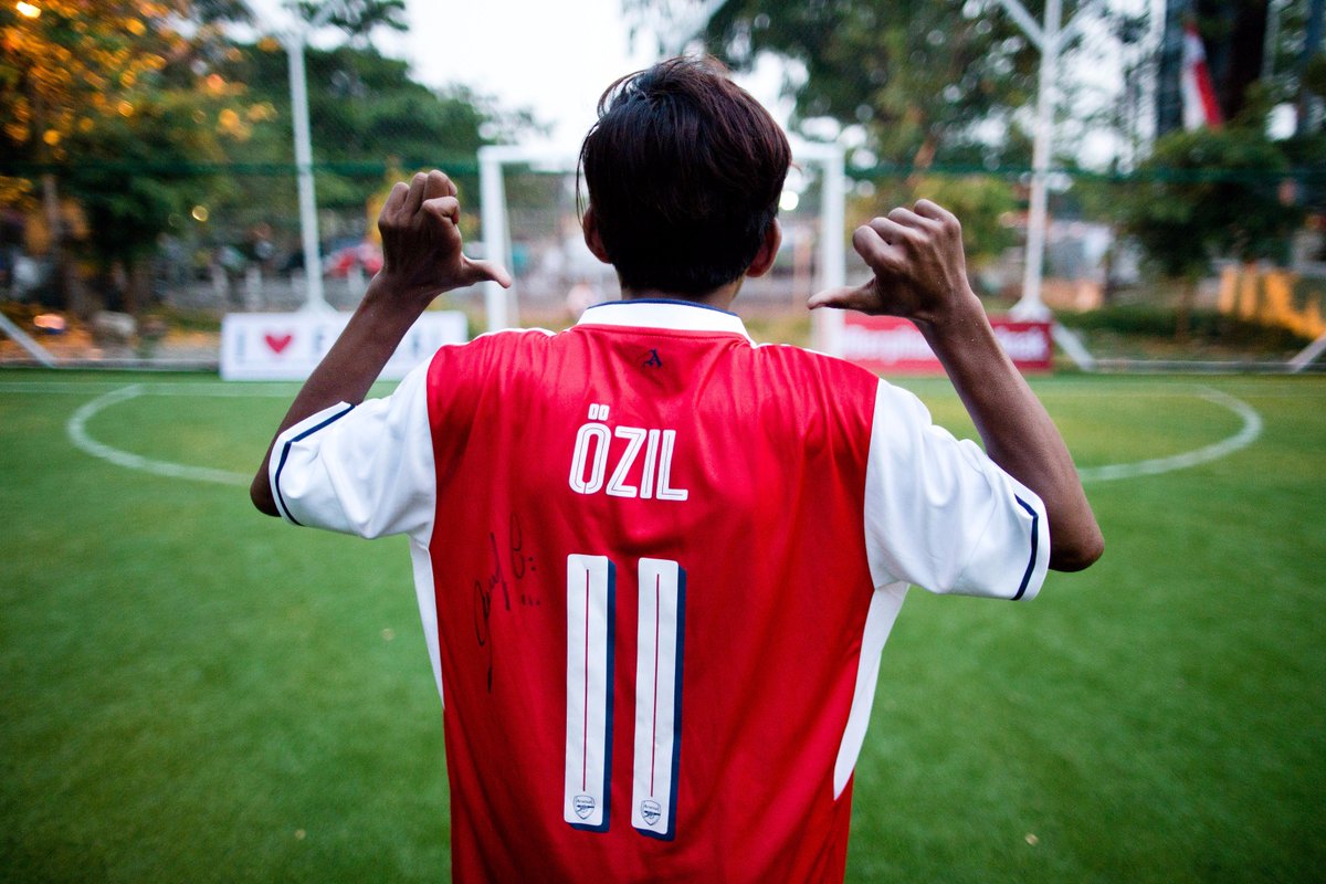 M10's tweet photo. This is Dhani, he’s had a tough life, but thanks to @SaveChildrenUK &amp; @AFC_Foundation’s football programme he’s got a safe place to play🙏🏽⚽ https://t.co/CZehgEBQO0