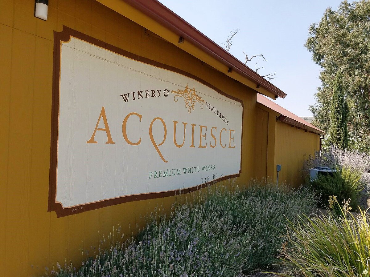 AmericanWineryGuide tweet media