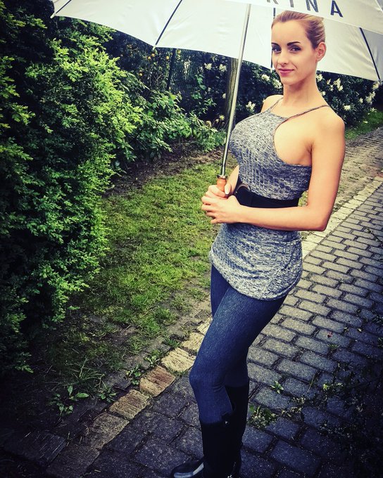 #itsarainyday graues Kleid zu grauem Himmel! #tittsgram #lovelife #nipples und die #Gummistiefel von<a href="/tag/itsarainyday"class="tags">#itsarainyday</a><a href="/tag/tittsgram"class="tags">#tittsgram</a><a href="/tag/michaelkors"class="tags"><span>#michaelkors</span></a><a href="/tag/lovelife"class="tags"><span>#lovelife</span></a><a href="/tag/nipples"class="tags"><span>#nipples</span></a><a href="/tag/gummistiefel"class="tags"><span>#gummistiefel</span></a>