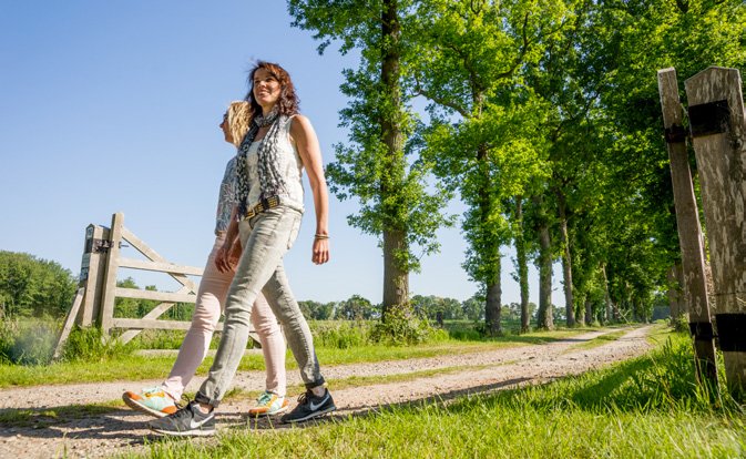 Nergens is het wandeldecor zo veelzijdig als in de Achterhoek. Kijk eens op achterhoekseroutes.nl #ontdek #vierdaagse <a href="/MooiAchterhoek/">Achterhoek</a>